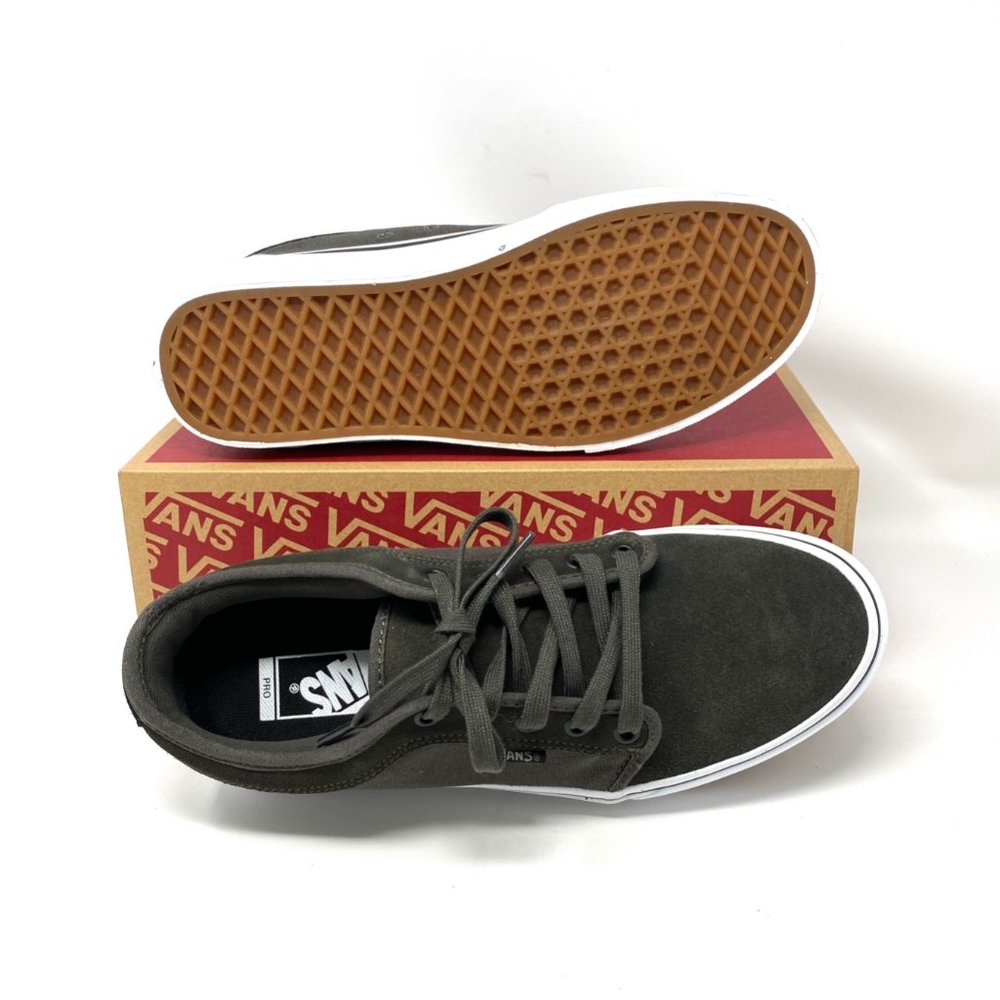 💖MEGA SALE💖Vans Chukka  Olive Gray Suede Canvas Skate  Womens  9 VN0A38CGY33 - Picture 2 of 11